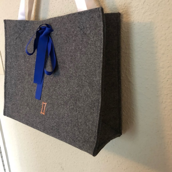 KIT & ACE (Lululemon) Gray Textile Active Tote Bag - Picture 3 of 7